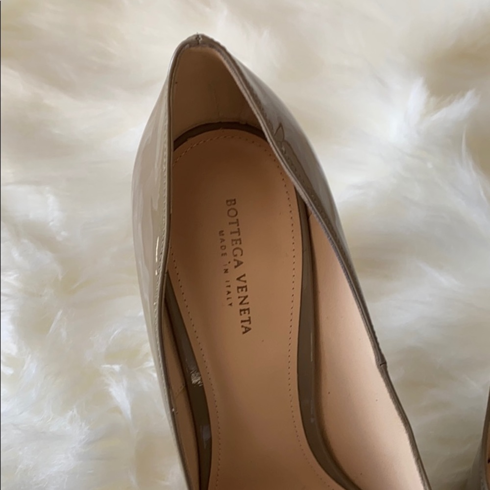 Heels - Picture 2 of 6